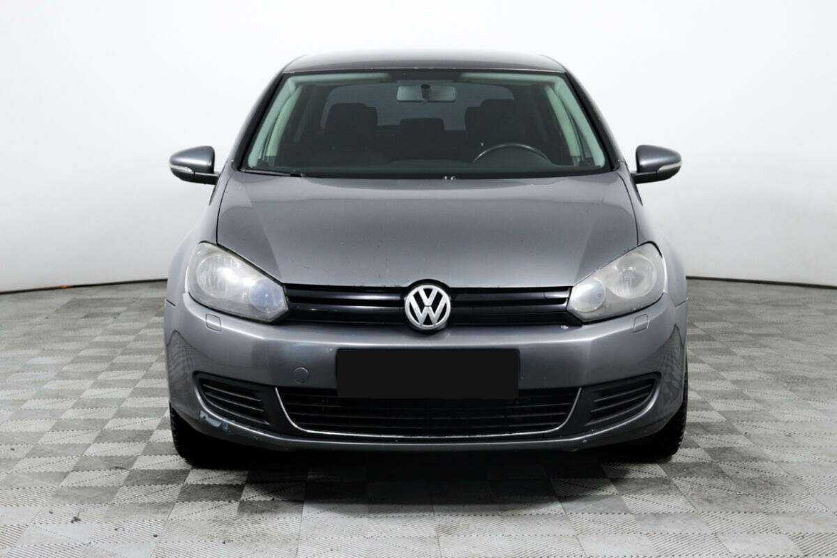 Volkswagen Golf с пробегом — 2010 год. Фото: #1