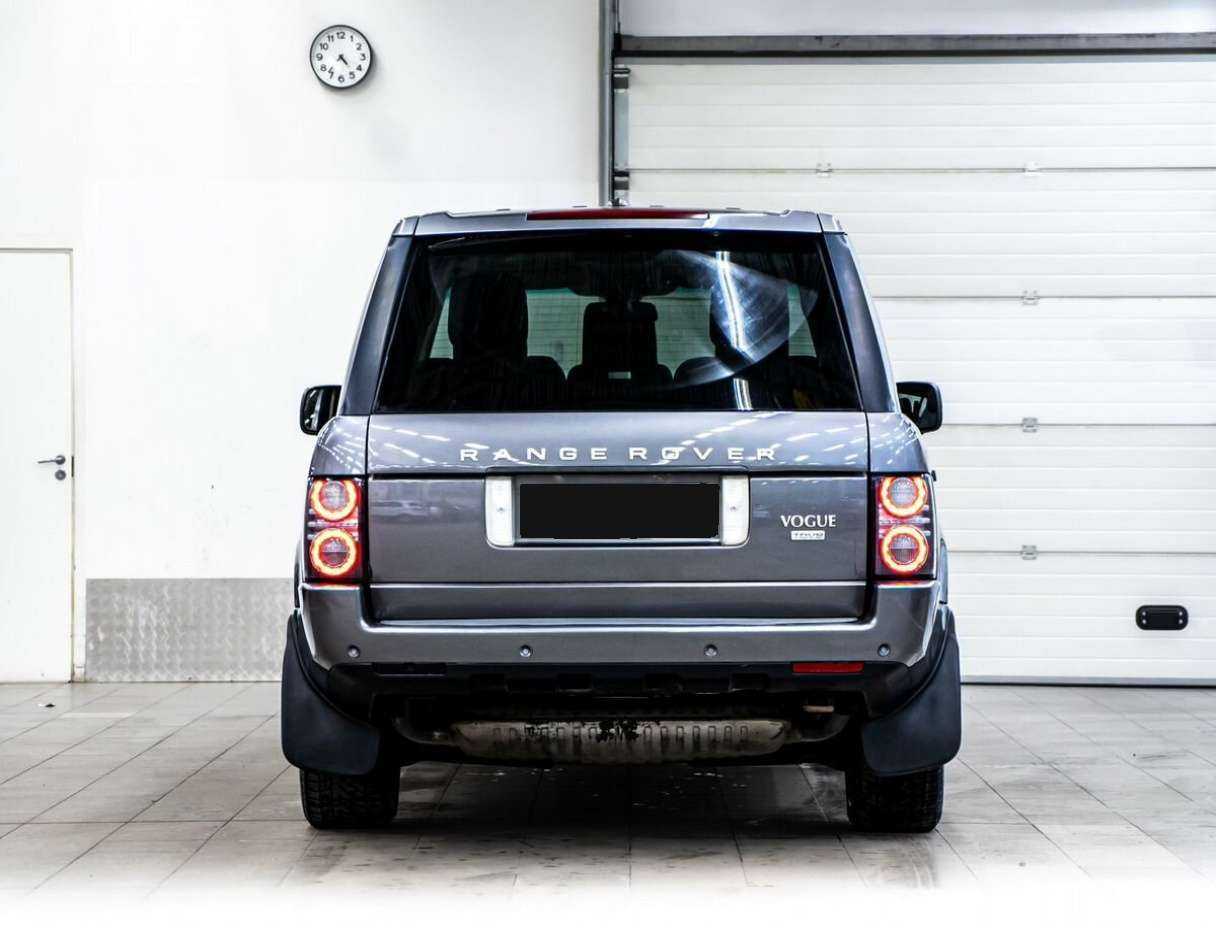 Land Rover Range Rover с пробегом — 2010 год. Фото: #4