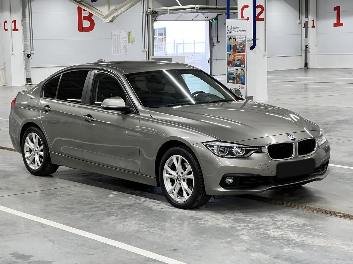 BMW 3 серии с пробегом — 2018 год. Фото: #2