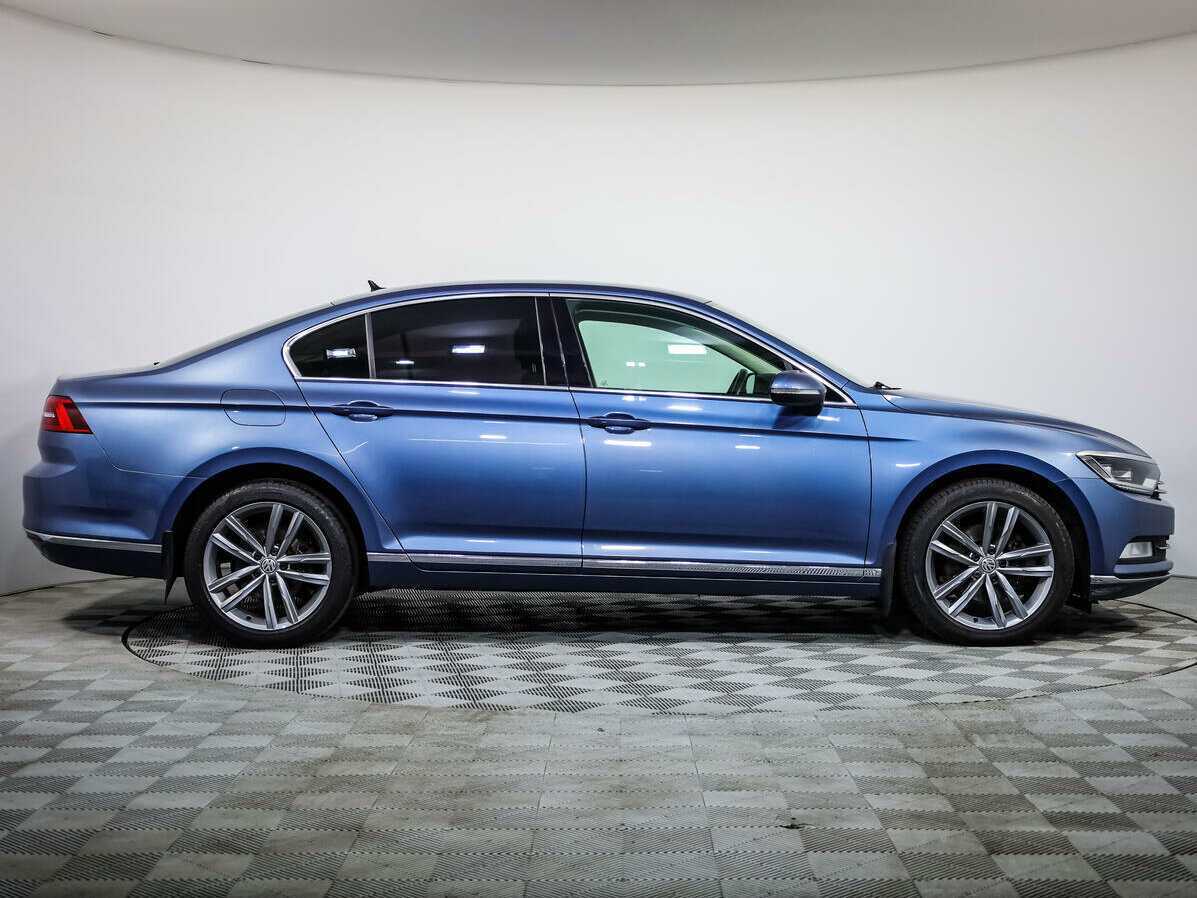Volkswagen Passat с пробегом — 2017 год. Фото: #2