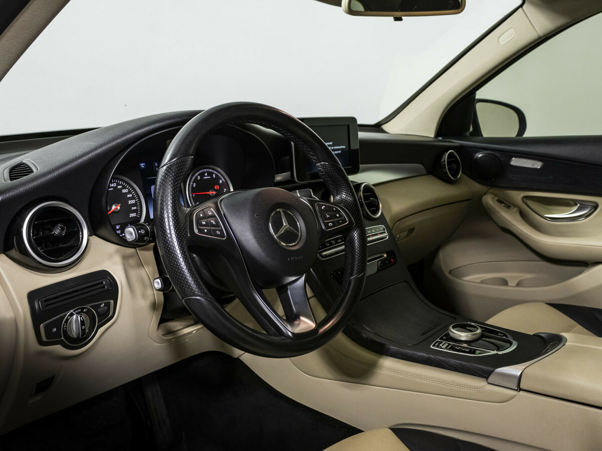 Mercedes-Benz GLC с пробегом — 2015 год. Фото: #7