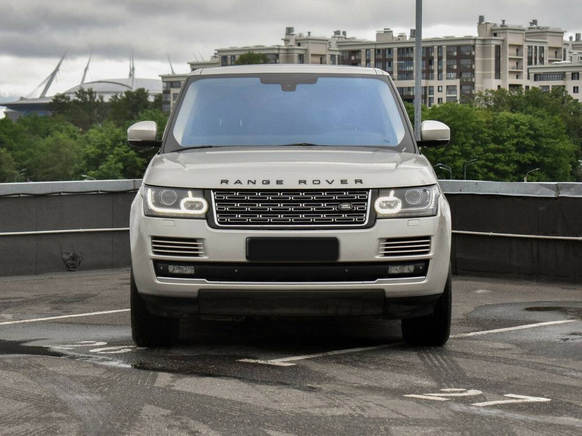 Land Rover Range Rover с пробегом — 2014 год. Фото: #1