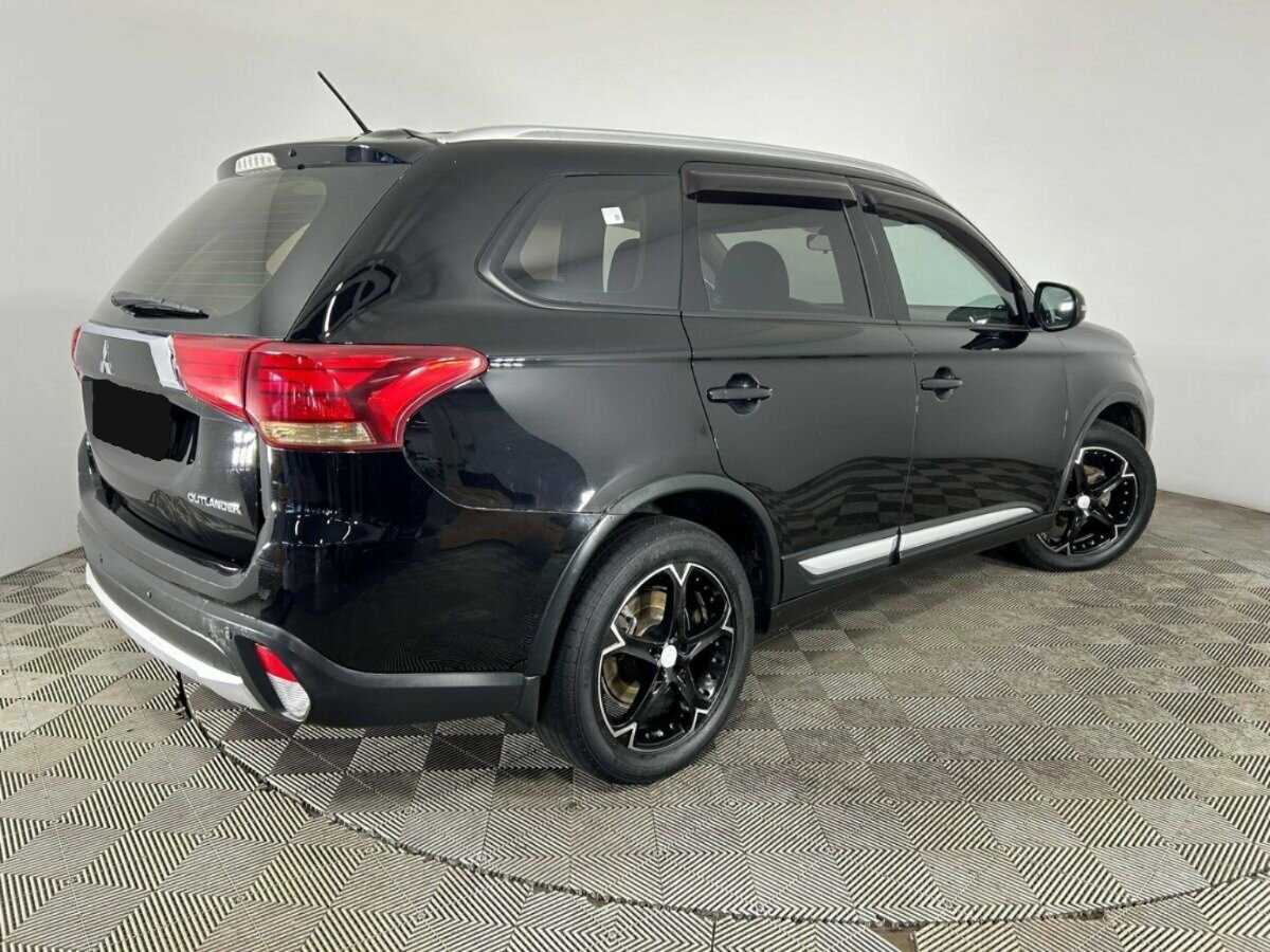 Mitsubishi Outlander с пробегом — 2015 год. Фото: #4