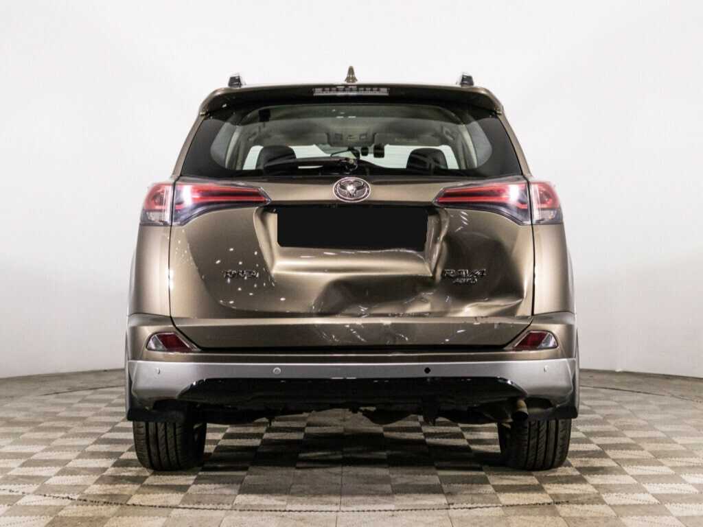 Toyota RAV4 с пробегом — 2016 год. Фото: #5