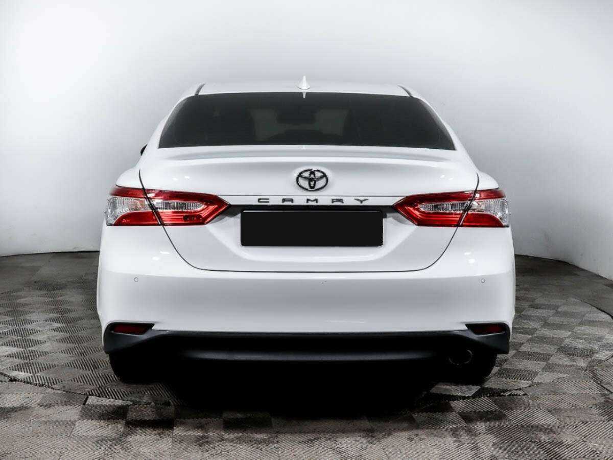 Toyota Camry с пробегом — 2020 год. Фото: #4
