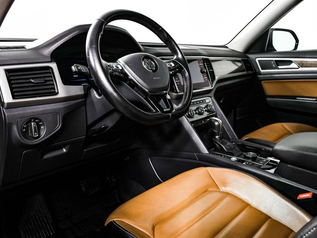 Volkswagen Teramont с пробегом — 2018 год. Фото: #9