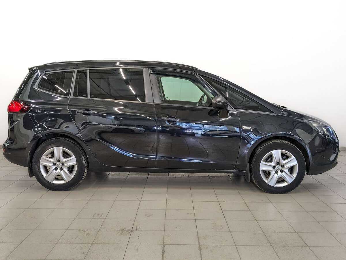 Opel Zafira с пробегом — 2014 год. Фото: #3