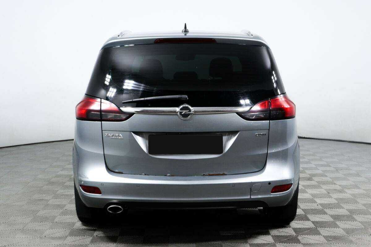 Opel Zafira с пробегом — 2012 год. Фото: #5