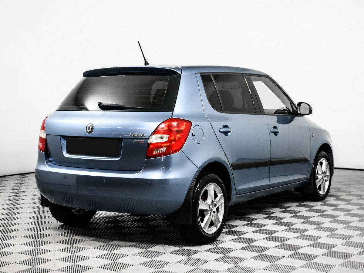 Skoda Fabia с пробегом — 2011 год. Фото: #4