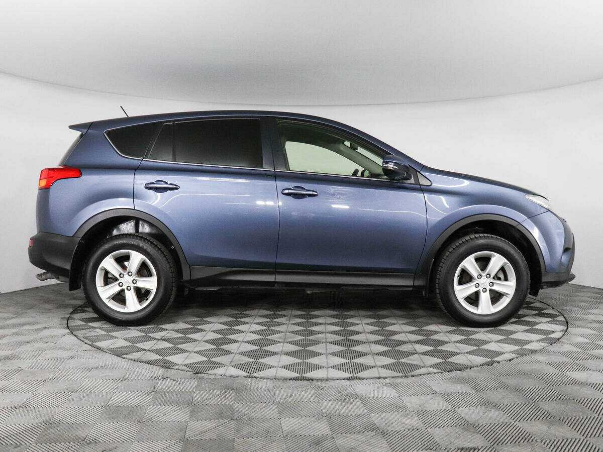 Toyota RAV4 с пробегом — 2013 год. Фото: #3