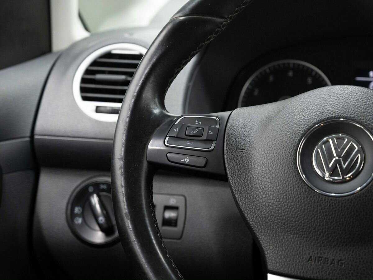 Volkswagen Caddy с пробегом — 2013 год. Фото: #16