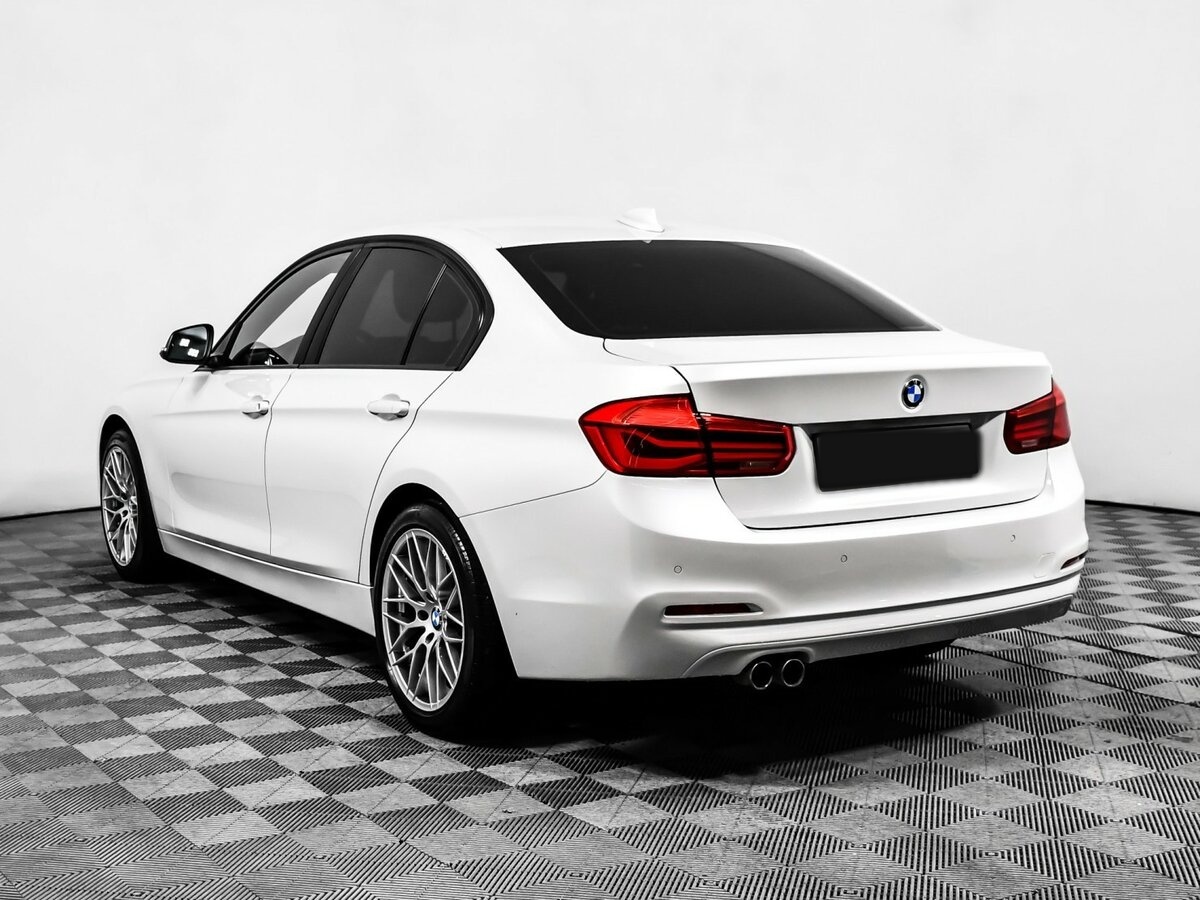 BMW 3 серии с пробегом — 2017 год. Фото: #6