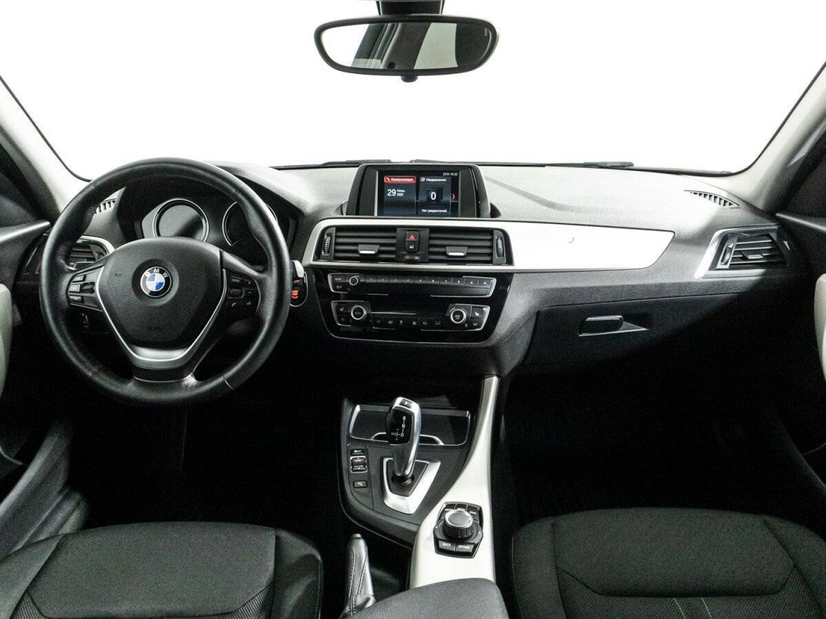 BMW 1 серии с пробегом — 2018 год. Фото: #12