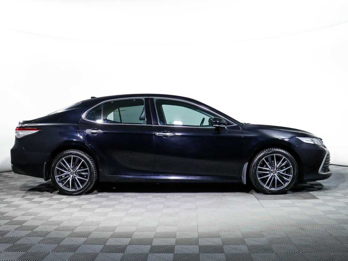 Toyota Camry с пробегом — 2021 год. Фото: #3