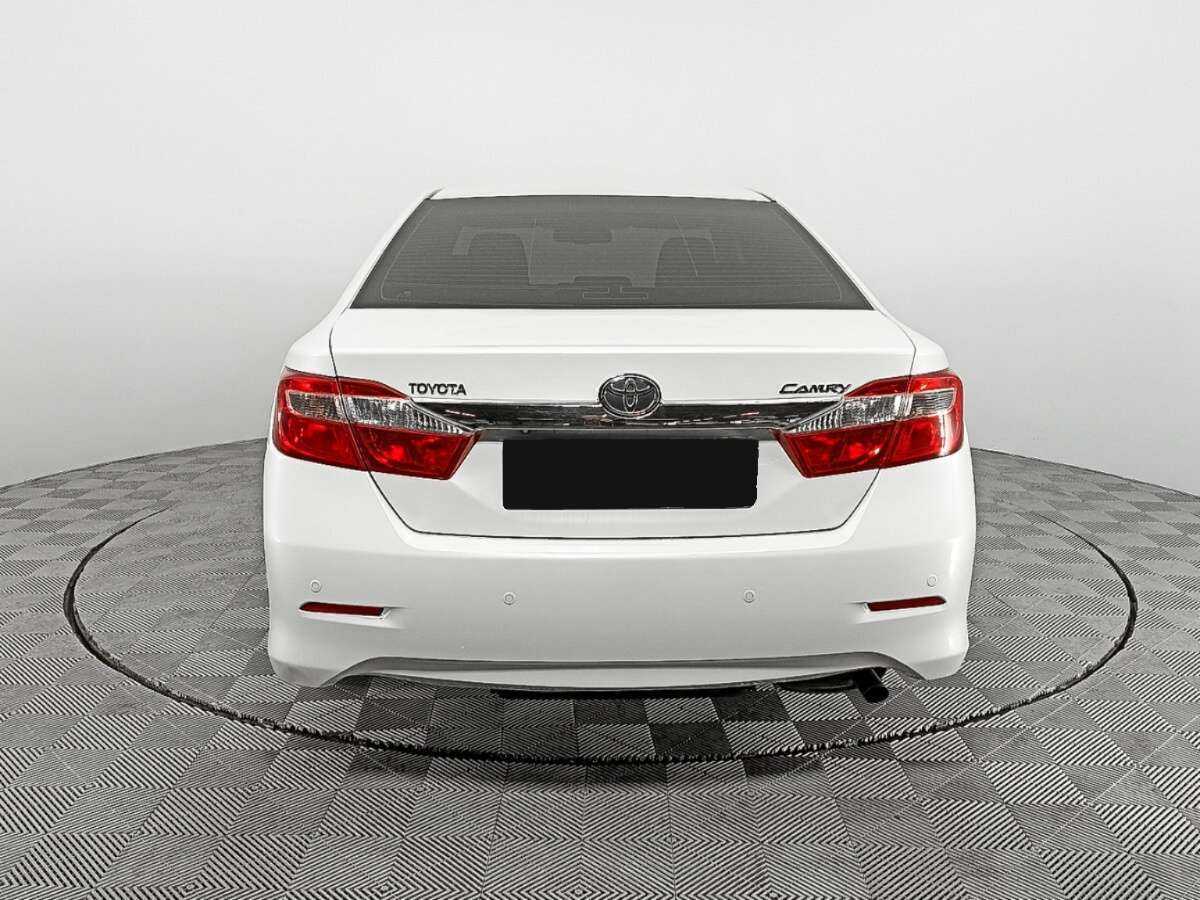 Toyota Camry с пробегом — 2014 год. Фото: #5
