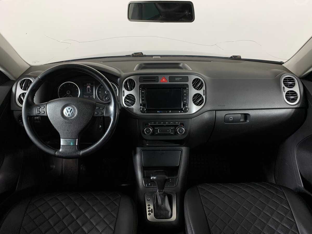 Volkswagen Tiguan с пробегом — 2010 год. Фото: #12