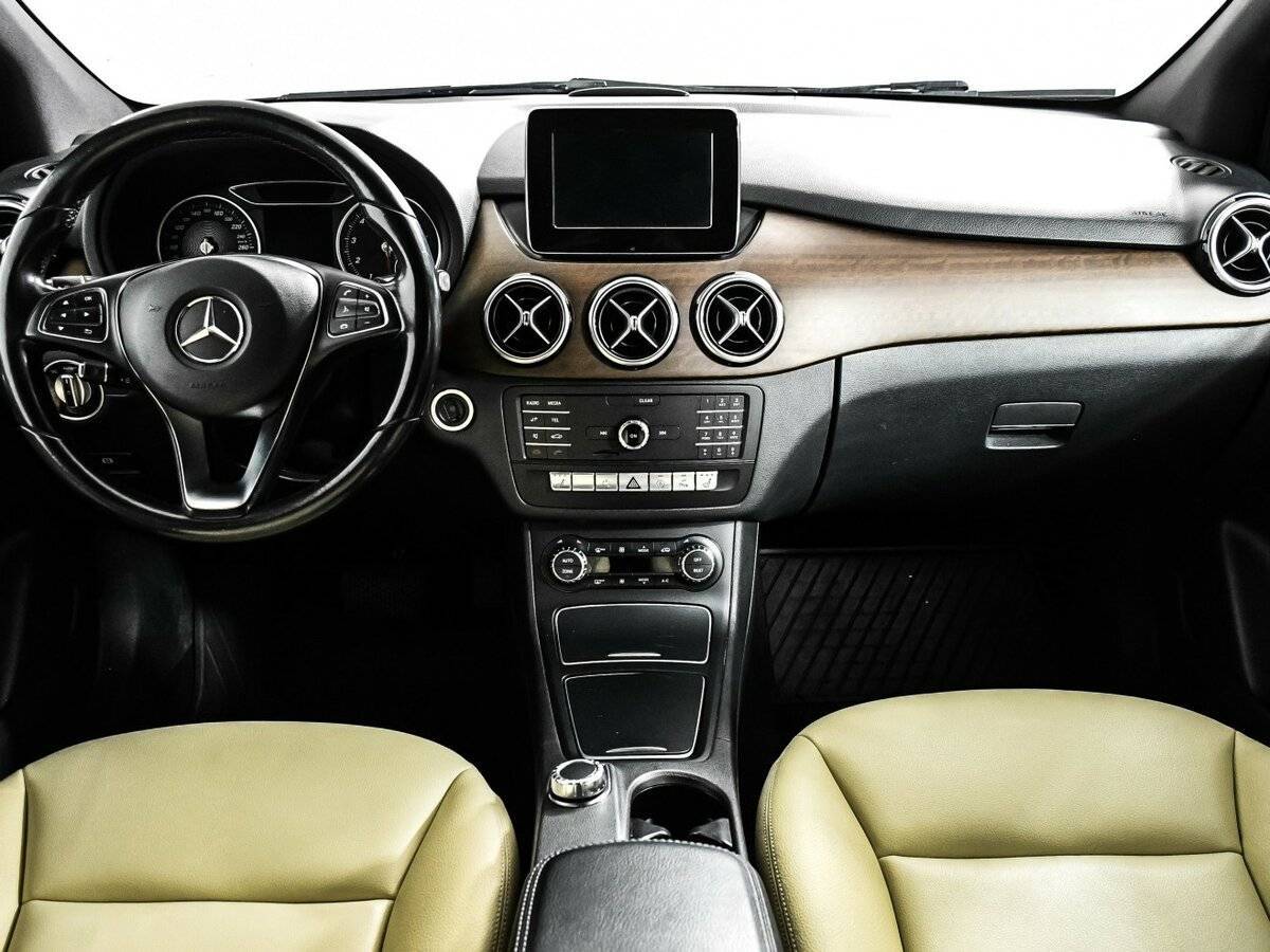 Mercedes-Benz B-Класс с пробегом — 2015 год. Фото: #10