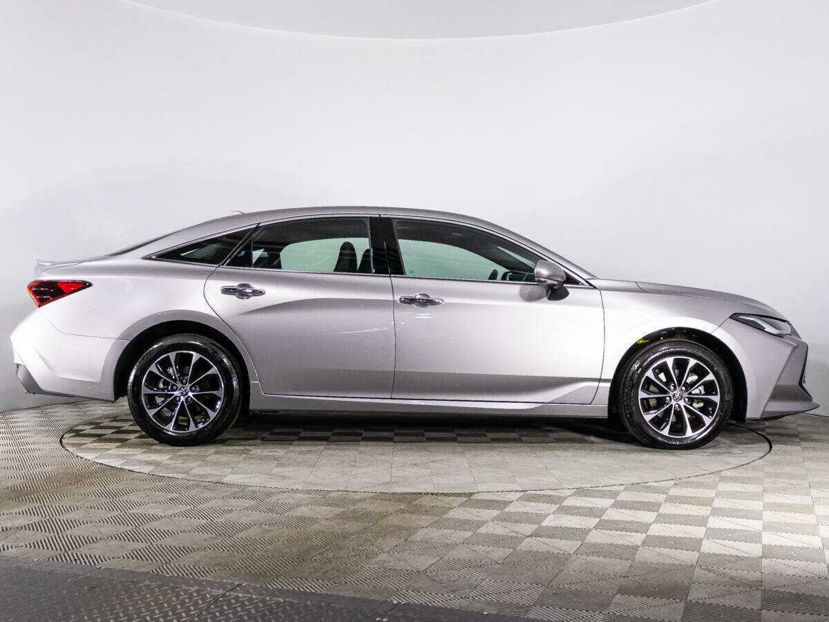 Toyota Avalon с пробегом — 2022 год. Фото: #3