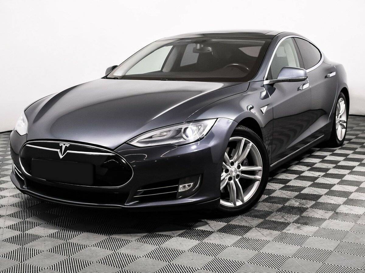 Tesla Model S с пробегом — 2013 год. Посмотреть фото