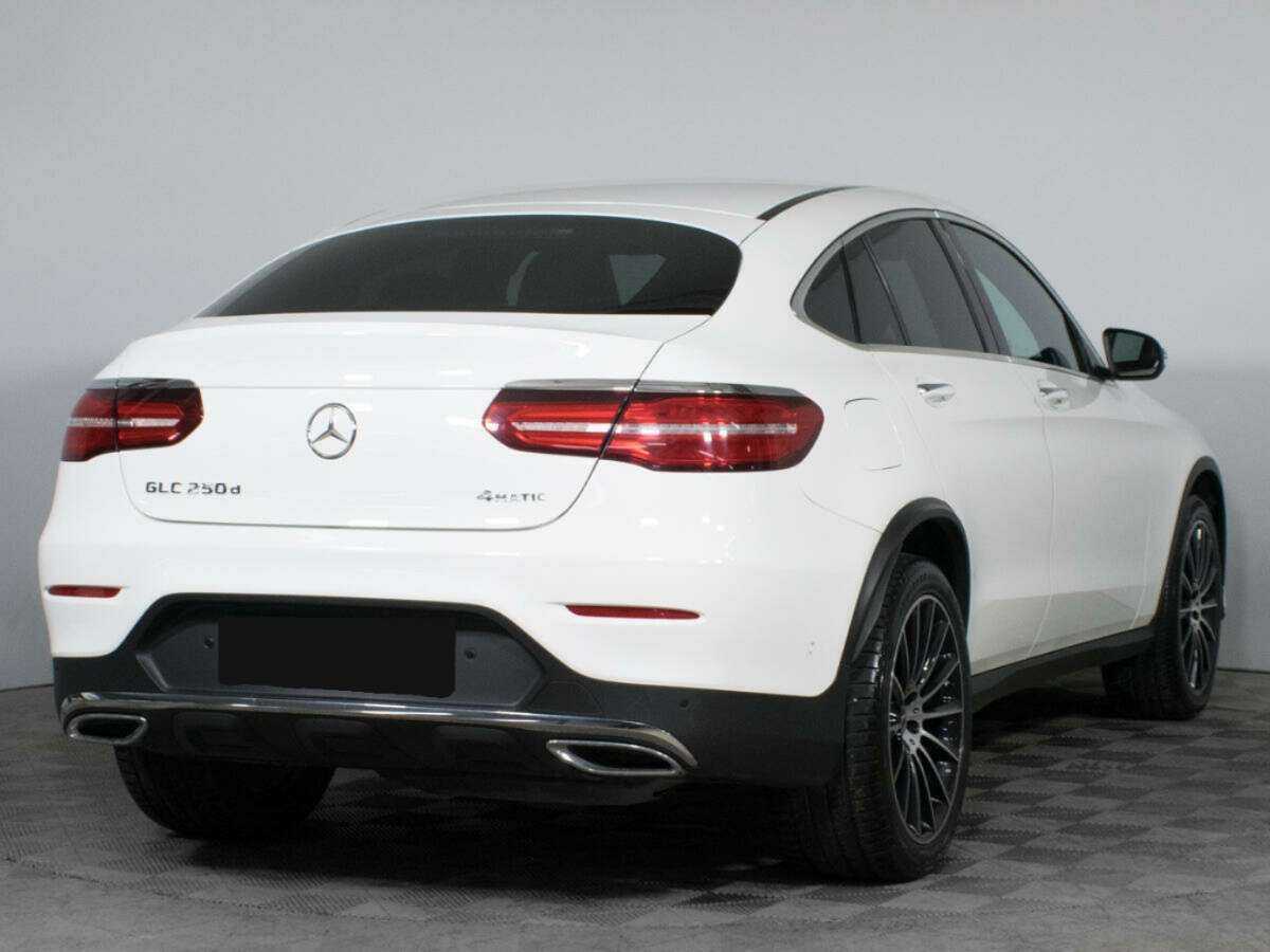 Mercedes-Benz GLC Coupe с пробегом — 2017 год. Фото: #4
