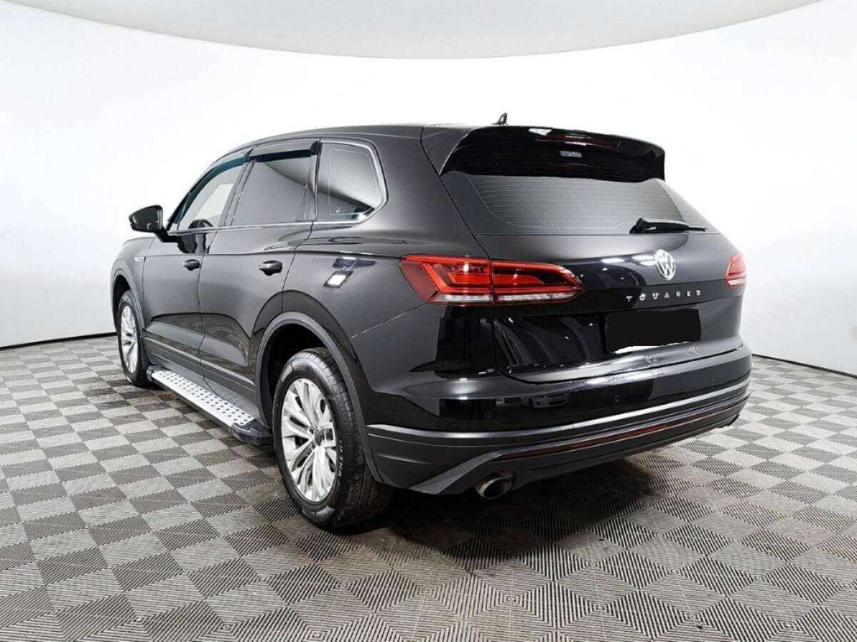 Volkswagen Touareg с пробегом — 2018 год. Фото: #6