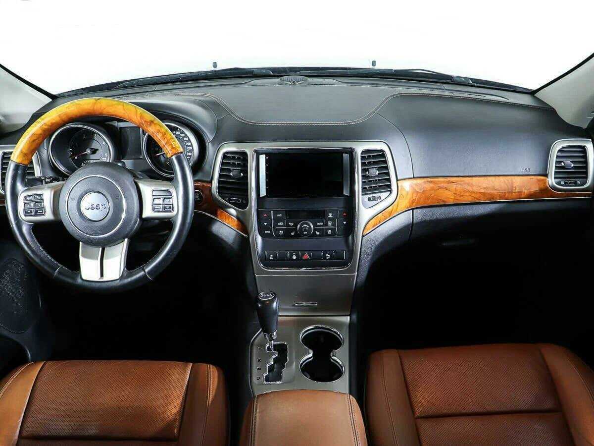 Jeep Grand Cherokee с пробегом — 2012 год. Фото: #10