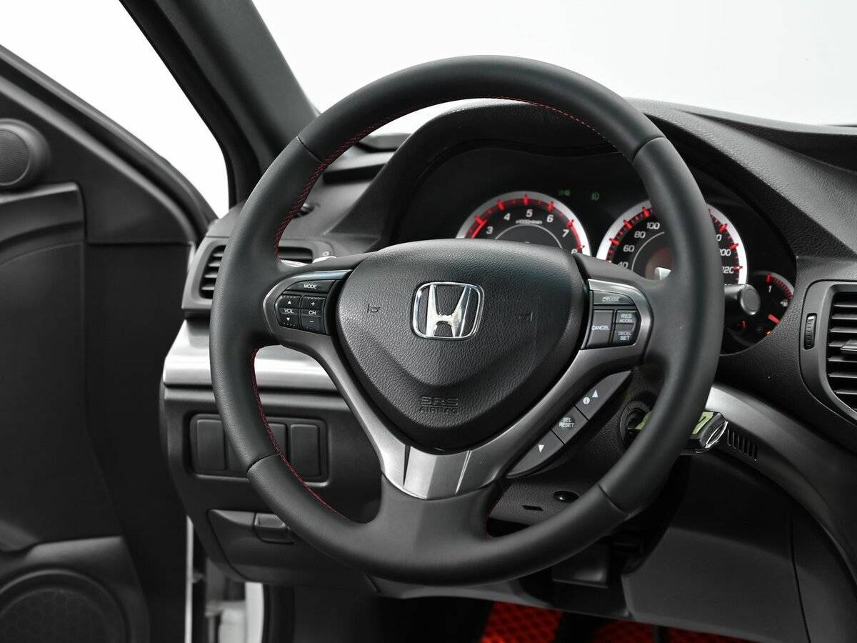 Honda Accord с пробегом — 2012 год. Фото: #7