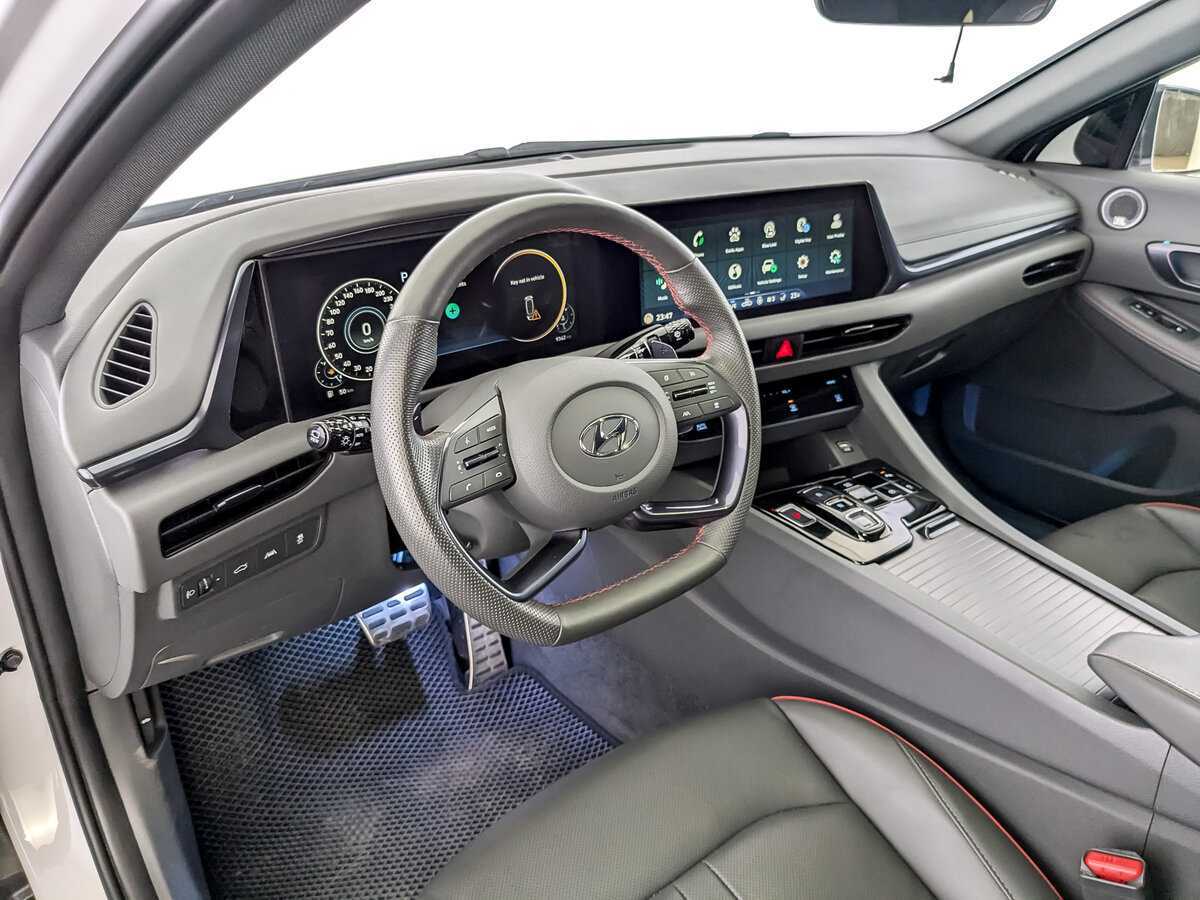 Hyundai Sonata с пробегом — 2023 год. Фото: #12