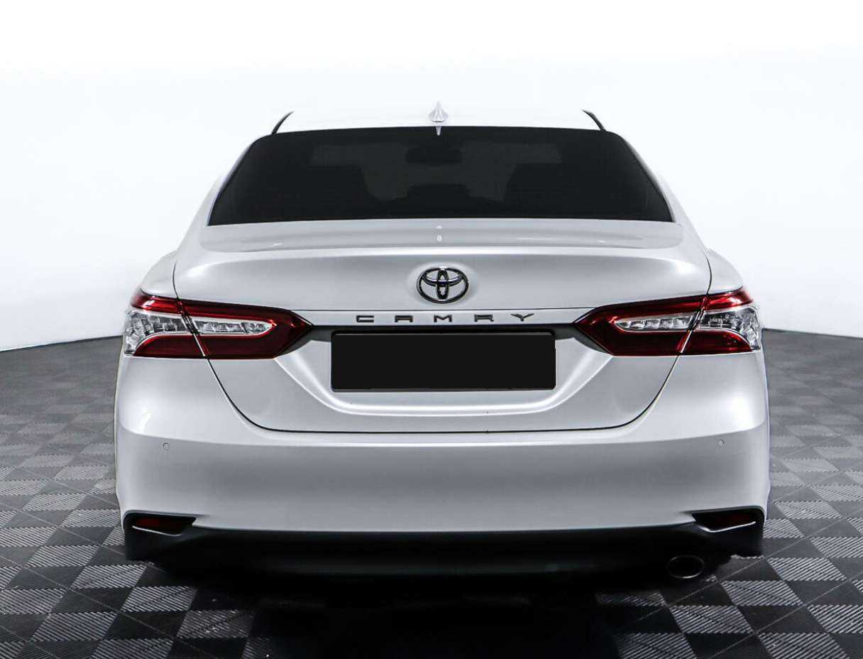 Toyota Camry с пробегом — 2018 год. Фото: #5