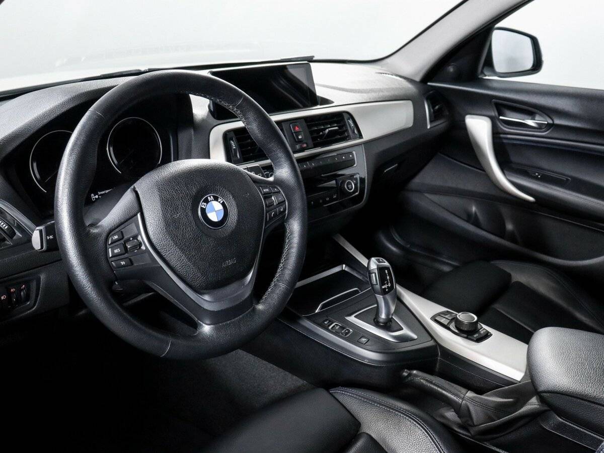 BMW 1 серии с пробегом — 2018 год. Фото: #11