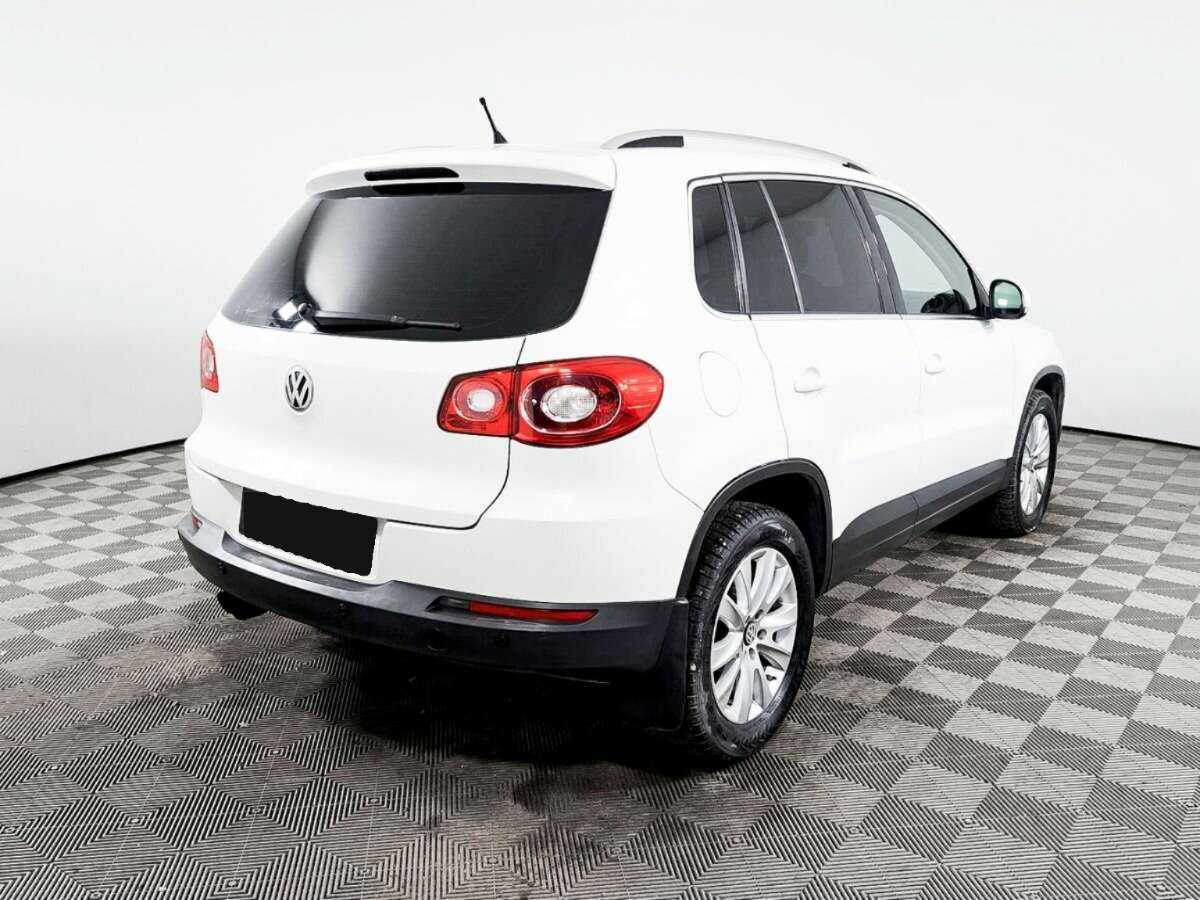 Volkswagen Tiguan с пробегом — 2010 год. Фото: #4