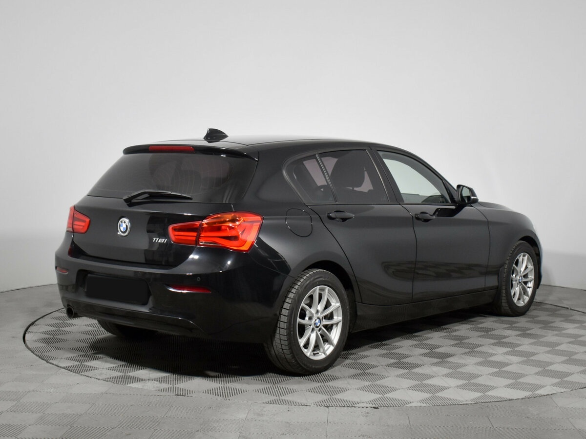 BMW 1 серии с пробегом — 2017 год. Фото: #4