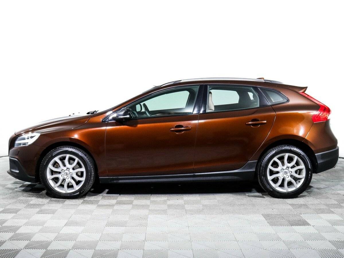 Volvo V40 Cross Country с пробегом — 2018 год. Фото: #7
