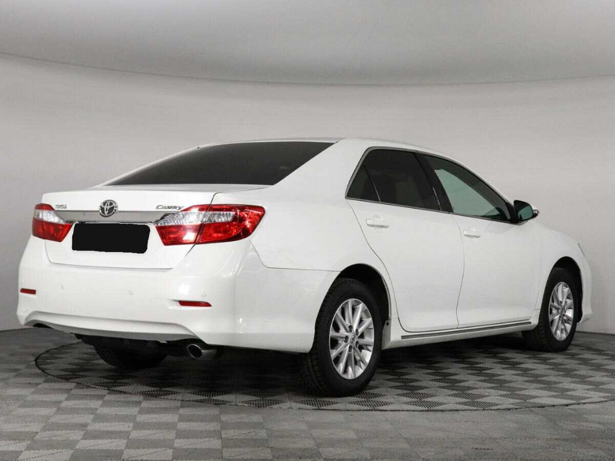 Toyota Camry с пробегом — 2014 год. Фото: #4
