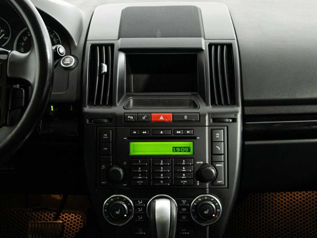 Land Rover Freelander с пробегом — 2012 год. Фото: #13
