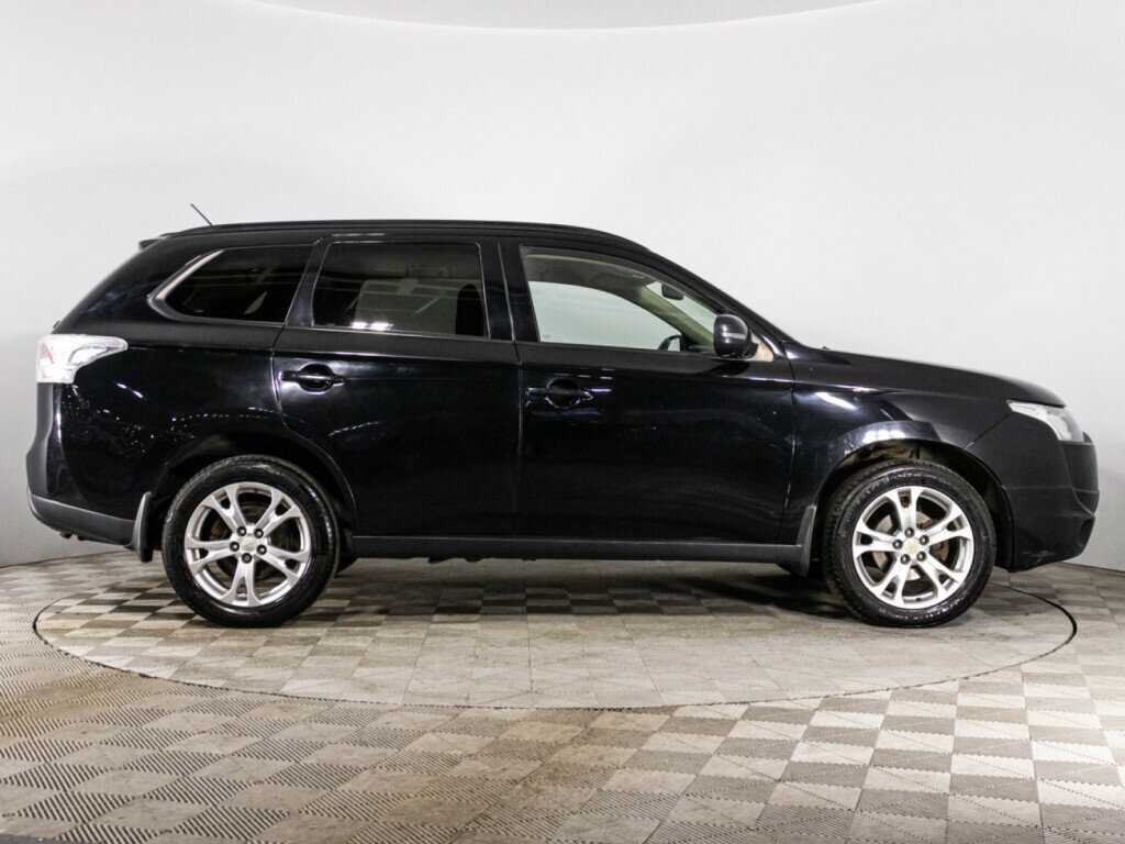 Mitsubishi Outlander с пробегом — 2013 год. Фото: #3
