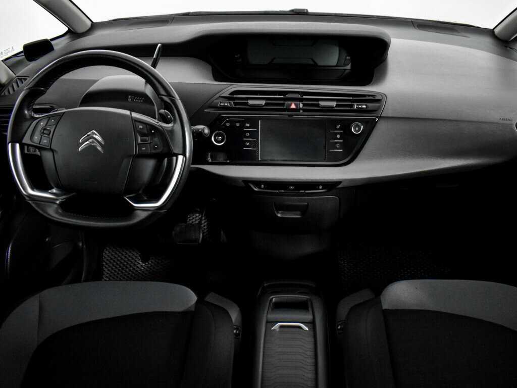 Citroen C4 Picasso с пробегом — 2015 год. Фото: #12
