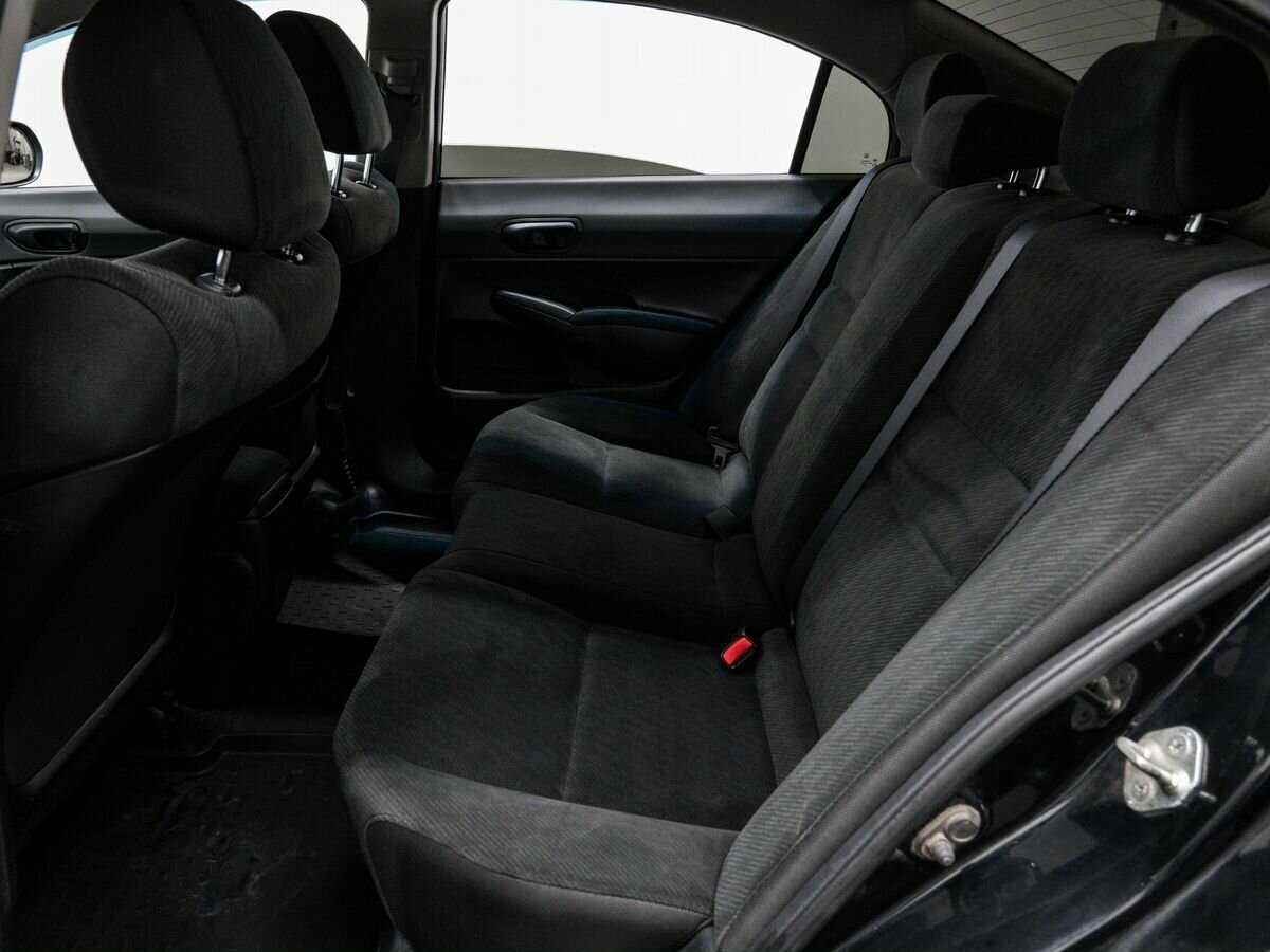 Honda Civic с пробегом — 2010 год. Фото: #10
