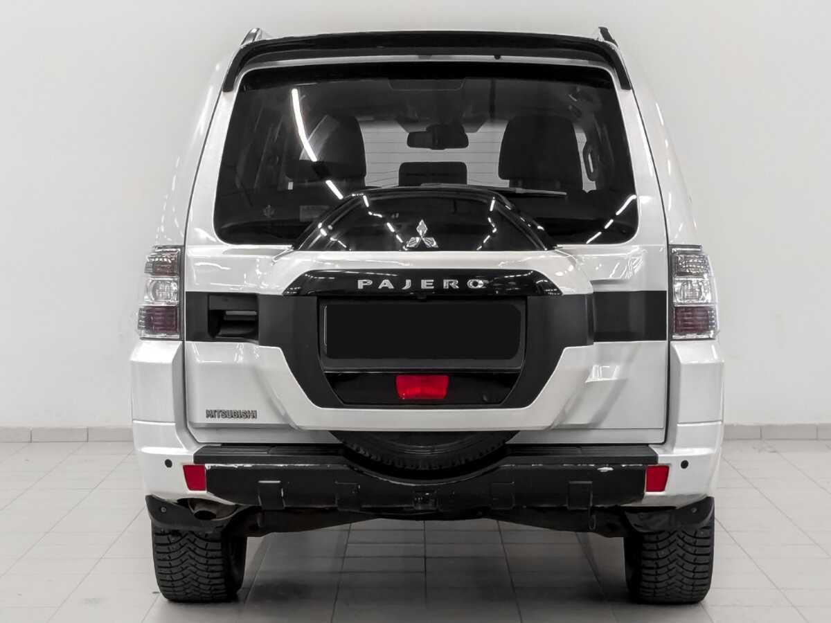Mitsubishi Pajero с пробегом — 2019 год. Фото: #5