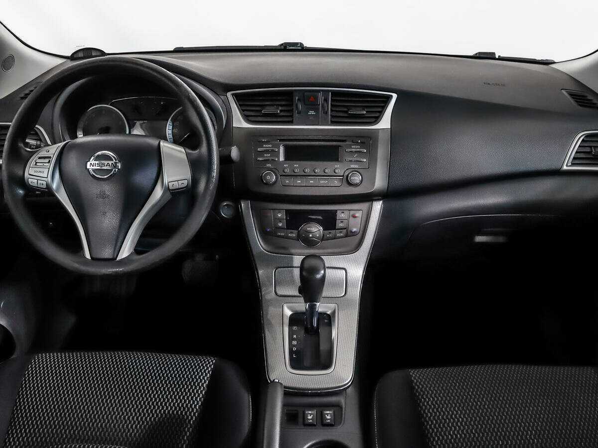 Nissan Sentra с пробегом — 2015 год. Фото: #12