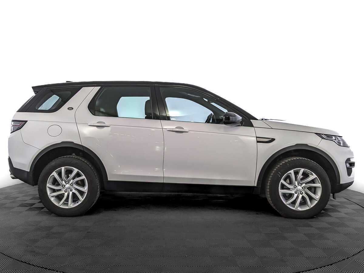 Land Rover Discovery Sport с пробегом — 2017 год. Фото: #3