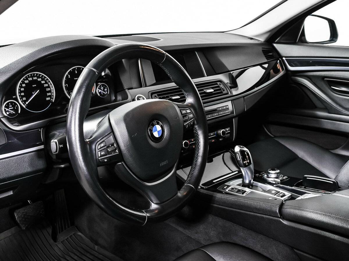 BMW 5 серии с пробегом — 2016 год. Фото: #11