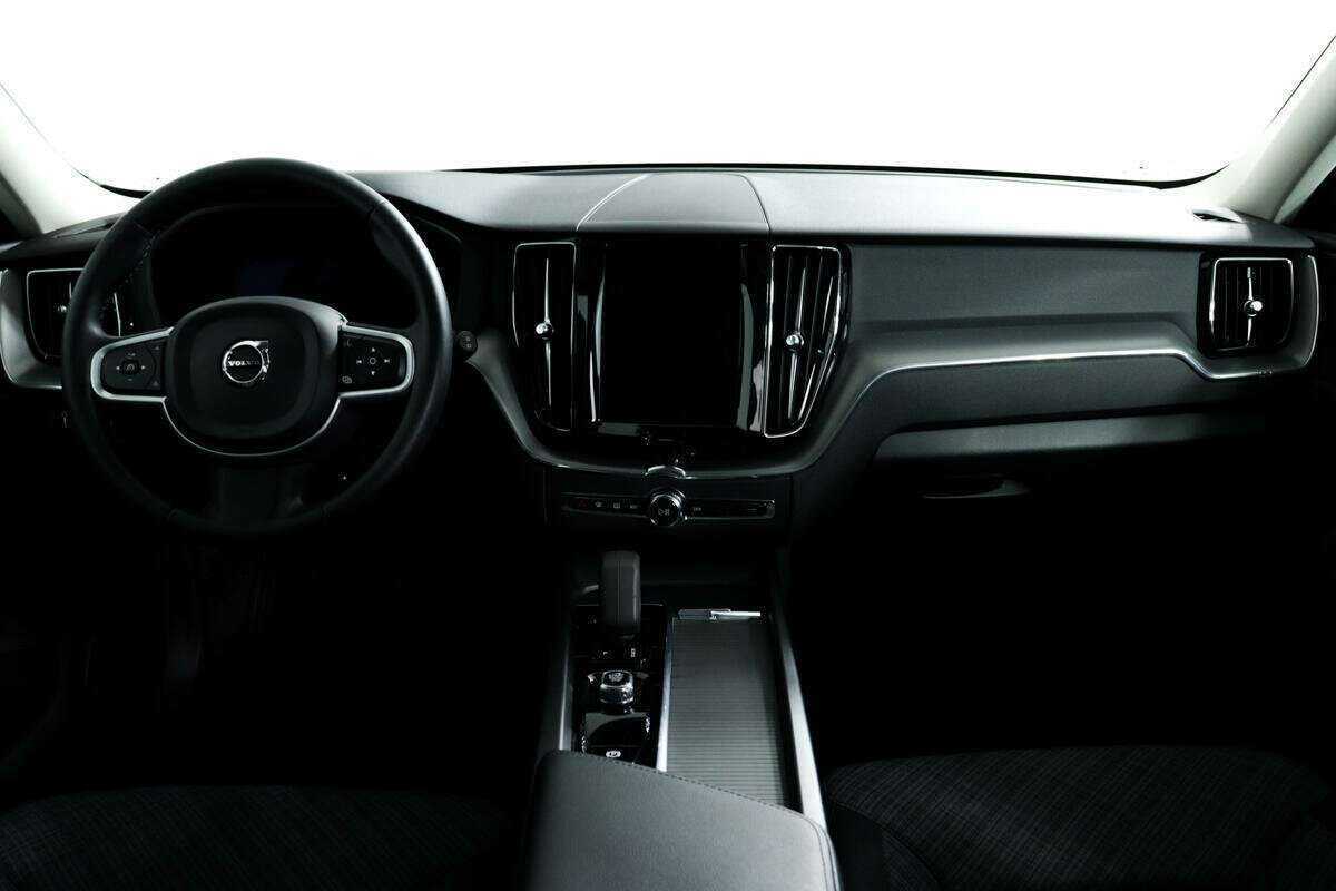 Volvo XC60 с пробегом — 2022 год. Фото: #10