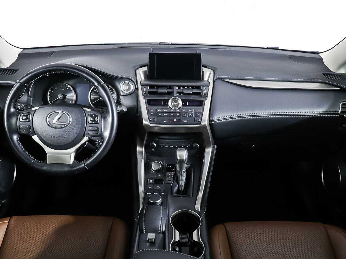 Lexus NX с пробегом — 2016 год. Фото: #9
