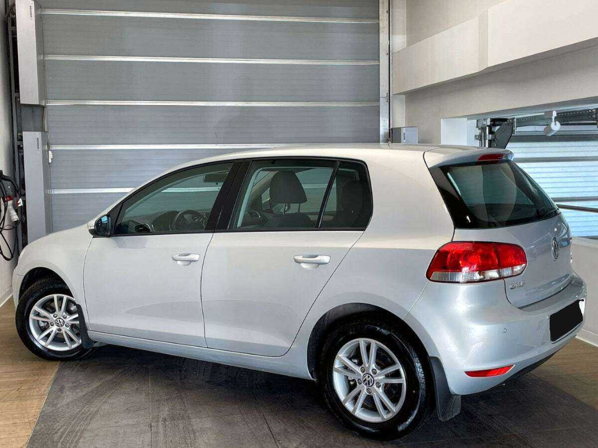 Volkswagen Golf с пробегом — 2010 год. Фото: #5