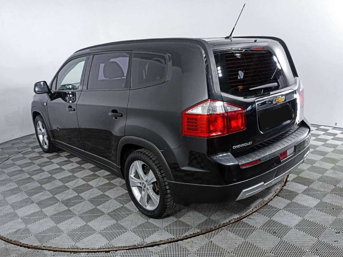 Chevrolet Orlando с пробегом — 2012 год. Фото: #6