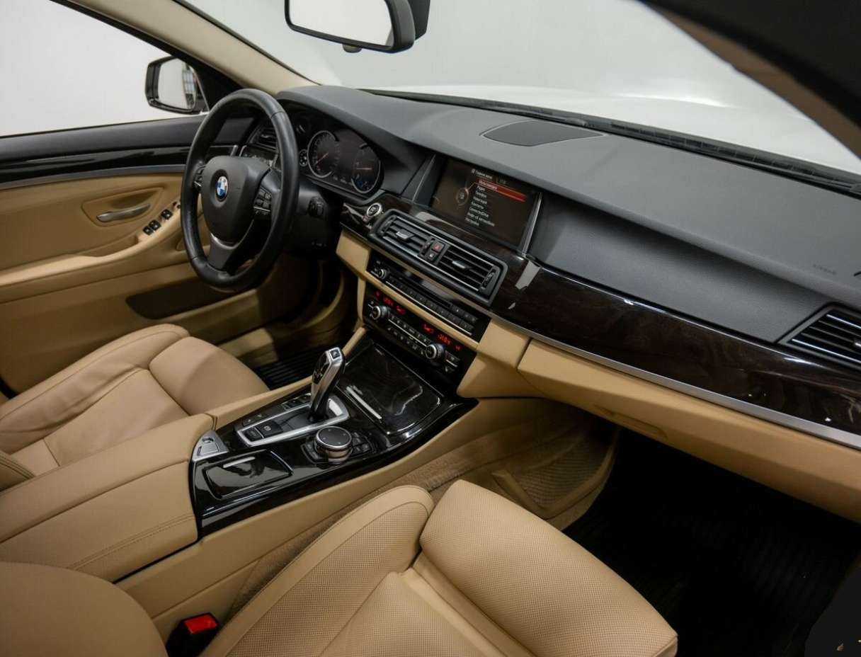 BMW 5 серии с пробегом — 2015 год. Фото: #5
