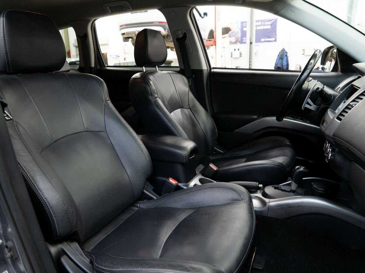 Mitsubishi Outlander с пробегом — 2011 год. Фото: #9