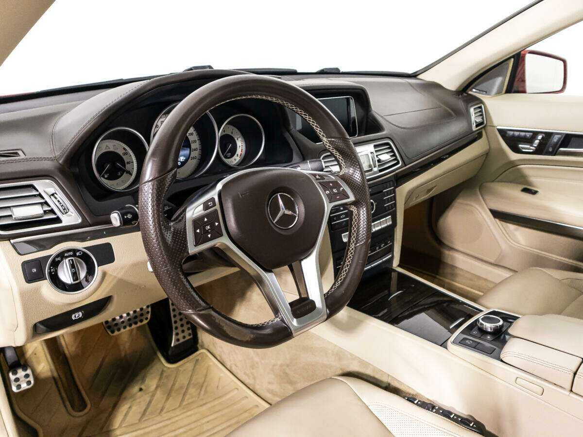 Mercedes-Benz E-Класс с пробегом — 2015 год. Фото: #10