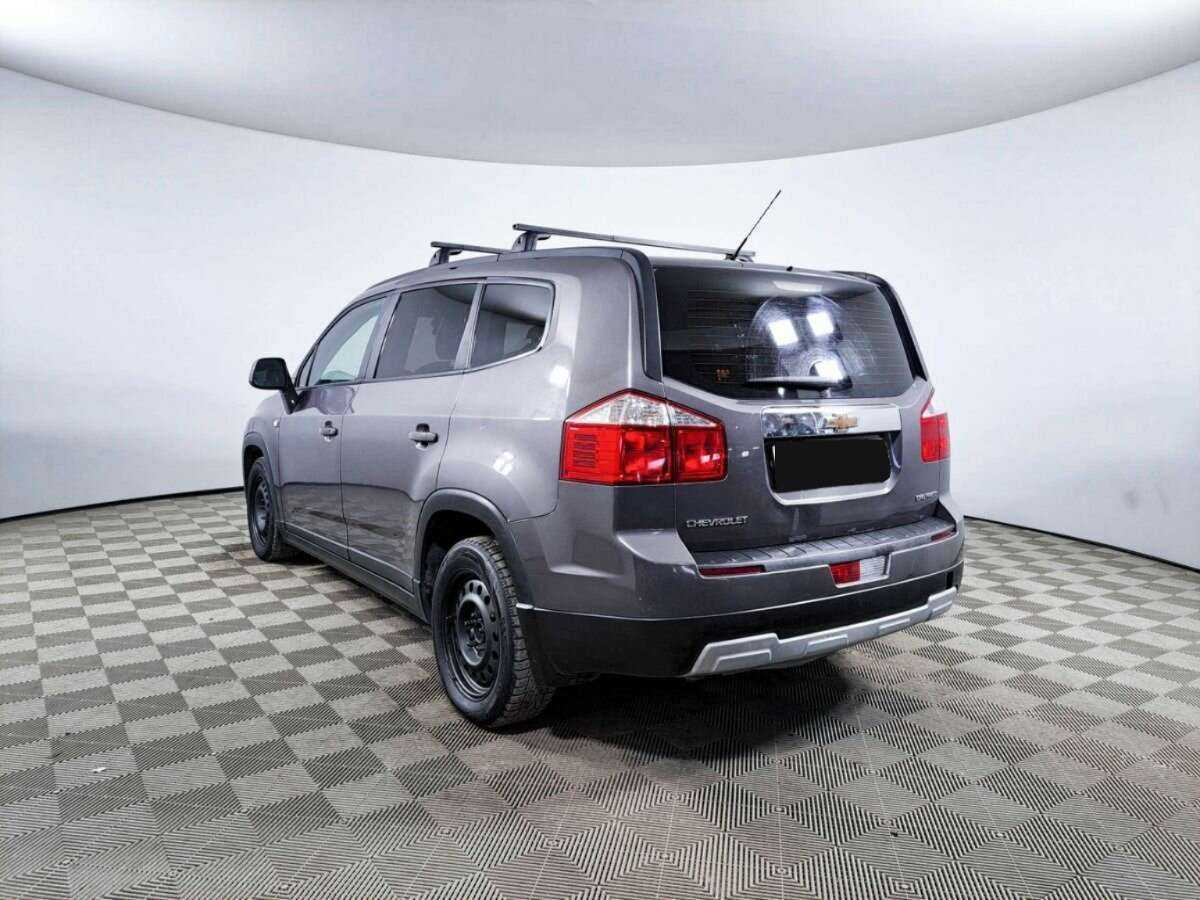 Chevrolet Orlando с пробегом — 2013 год. Фото: #6